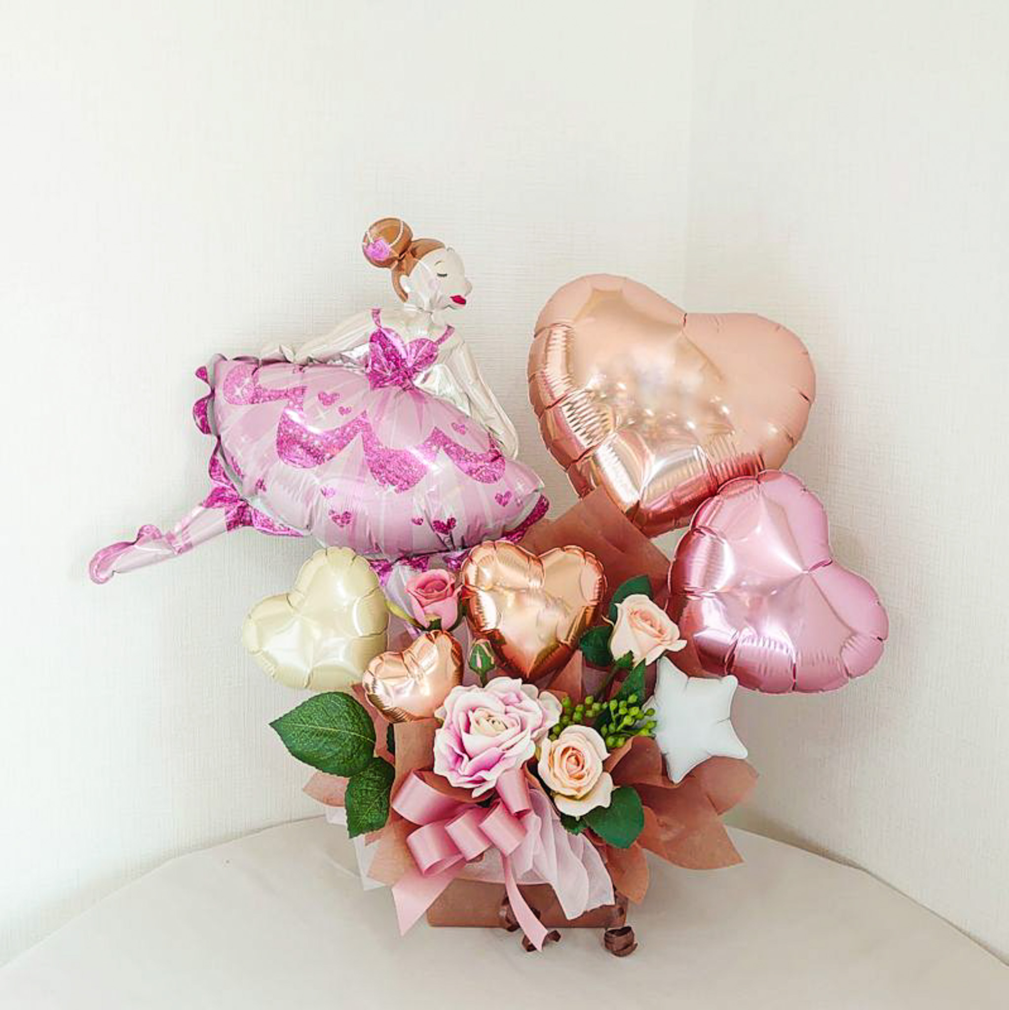 子供過ぎないバレエ発表会　少し大人っぽい色の組み合わせ　バレリーナバルーンアレンジ　 pb0087