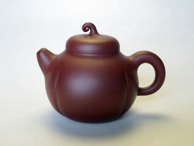 【宜興紫砂壺】茄瓜壺【周　麗萍 】