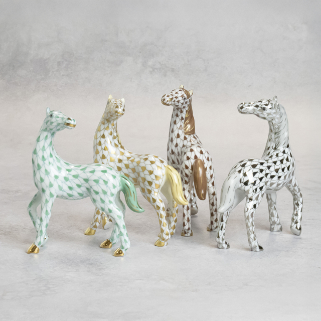 【希少】ヘレンド HEREND 干支 馬 午 フィギュリン 置物 ゴールド 希少】ヘレンド HEREND 干支 馬 午 フィギュリン 置物 ゴールド