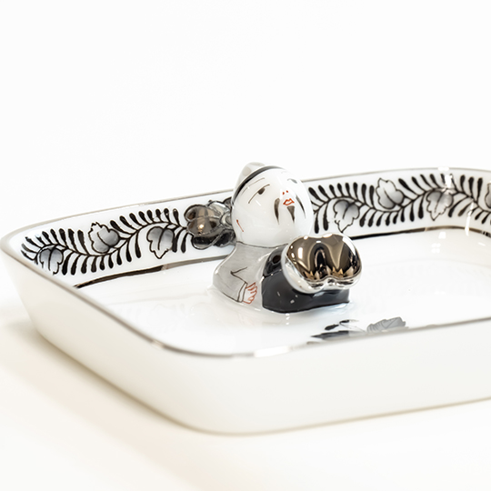 アポニー・ブラック・プラチナ] マンダリントレー スベリコミ