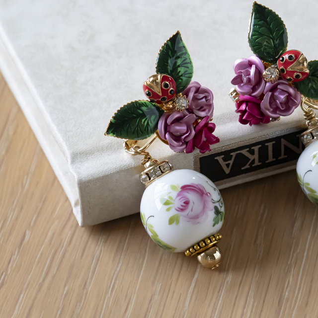 ヘレンド×LUSTROL ACCESSORY] イヤリング ウィーンの薔薇