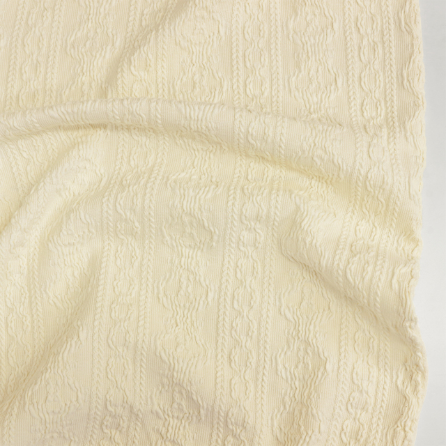 ケーブル編み広幅縄柄編みアランシャーリングニット生地