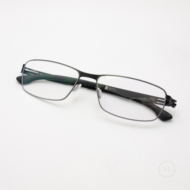 アイシーベルリンFadi Z｜ブラック｜斜め上写真