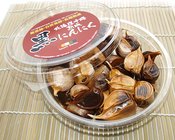 十勝熟成黒にんにくカップ　230ｇ　20～30粒入り