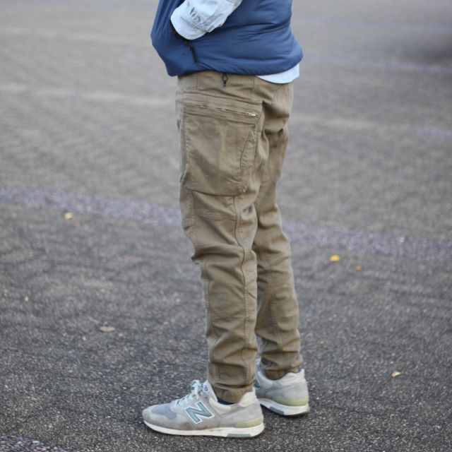 カジュアルレスキューパンツ