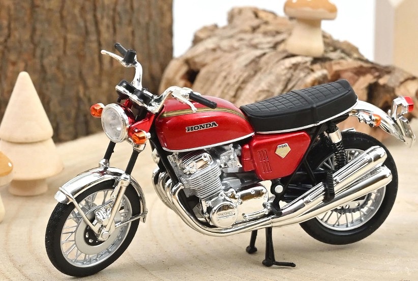 NOREV 1/18 ホンダ CB750 1969 メタリックレッド
