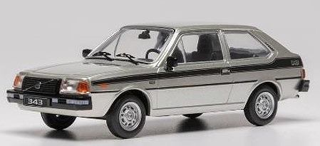 <予約 2026/6月発売予定> ixo 1/43 ボルボ 343 1976 シルバー