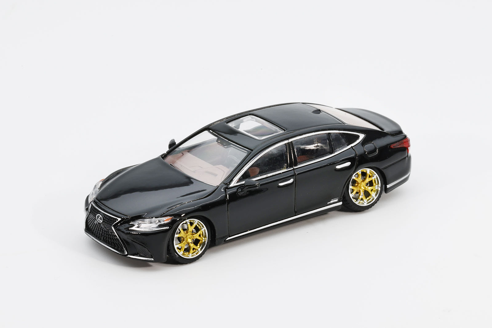 <予約 2026/12月発売予定> GCD×enchery 1/64 Lexus LS500 ローライダーバージョン ブラック
