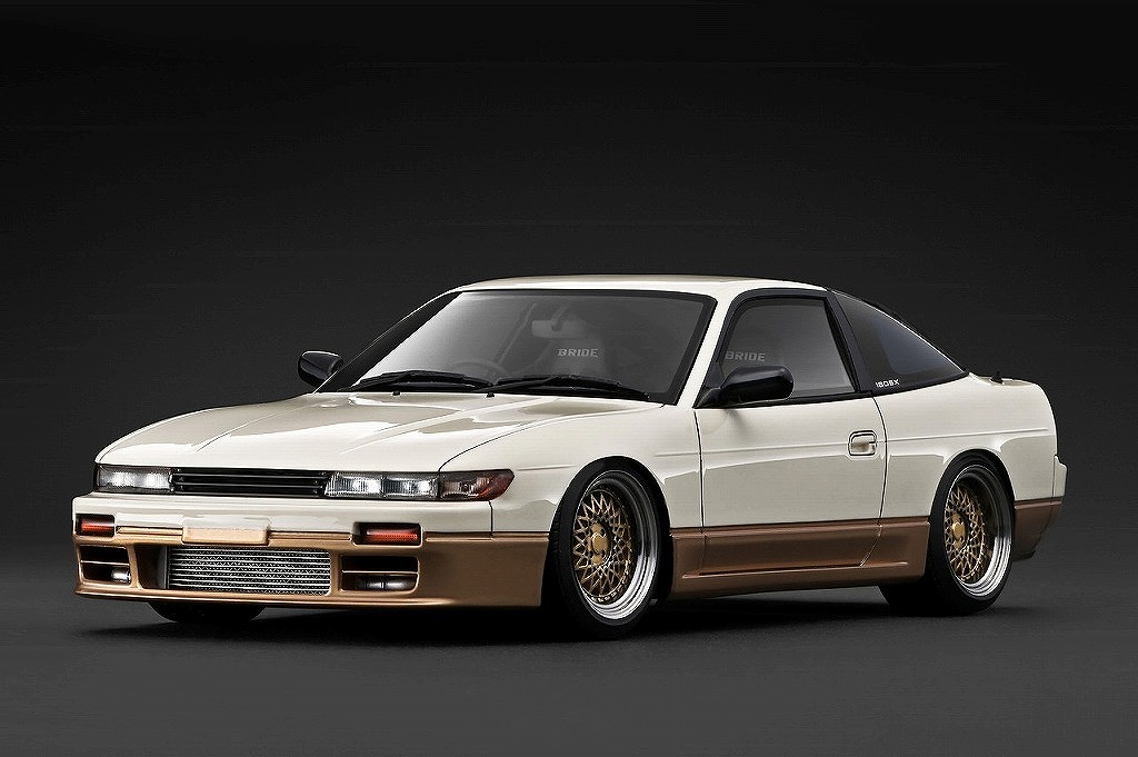 <予約 2027/2月発売予定> Ignition model 1/18 Nissan Sileighty White/Gold