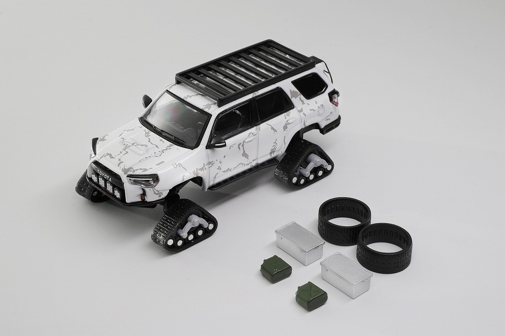 GCD 1/64 Toyota 4Runner wide-body Prerunner (LHD) スキーバージョン