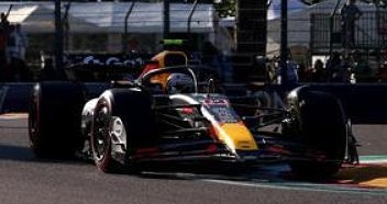 Carrera Oracle Red Bull Racing プルバックカー Oracle Red Bull Racing Shop: 1:10 Oracle Red Bull Racing