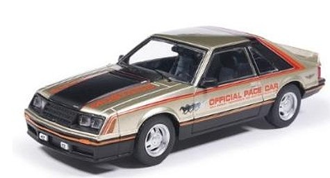 <予約 2026/11月発売予定> ixo 1/43 フォード マスタング インディアナポリス 500 ペースカー  1979 ゴールド/ブラック