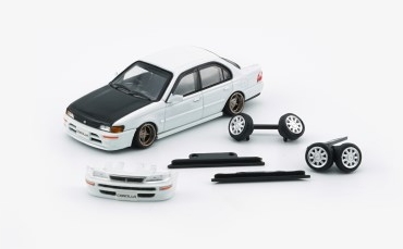 BM CREATIONS 1/64 トヨタ カローラ 1996 AE100 パールホワイト／カーボンボンネット RHD