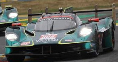 Spark 1/64 Aston Martin Valkyrie No.009 ASTON MARTIN THOR TEAM Le Mans 24H 2025 A.Riberas-M.Sorensen-R.De Angelis