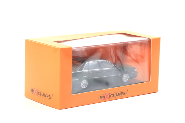 MAXICHAMPS 1/43 Audi V8 1988 black met.