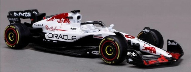 BURAGO 1/43 オラクル レッドブル レーシング RB21 2025 日本GP No,1 M.フェルスタッペン ドライバー付クリアケース