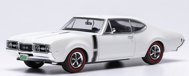 <予約 2026/1月発売予定> ixo 1/43 オールズモビル 442 W-30 クーペ 1970 ホワイト
