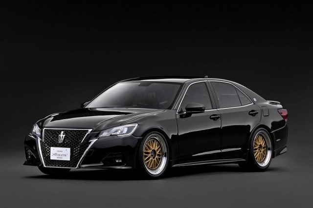<予約 2026/9月発売予定> Ignition model 1/18 Toyota Crown Athlete G (GRS214) Black 