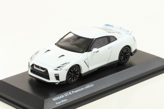 Kyosho 1/64 Nissan GT-R Premium edition Perl White 宮沢模型流通限定 