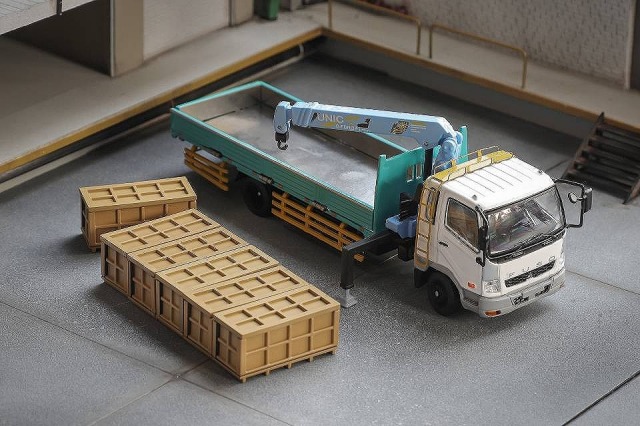 【新品】1/64 GCD 三菱 ふそう 搭載型トラッククレーン 赤 1/64 三菱ふそうファイター (1024) /クレーン付き レッド 付属品