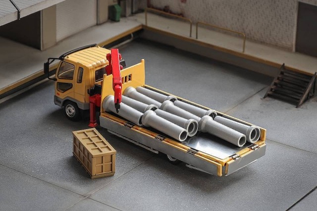 FUSO クレーン？ミニカー ？ティッシュ箱くらい？ FUSO クレーン？ミニカー ？ティッシュ箱くらい？
