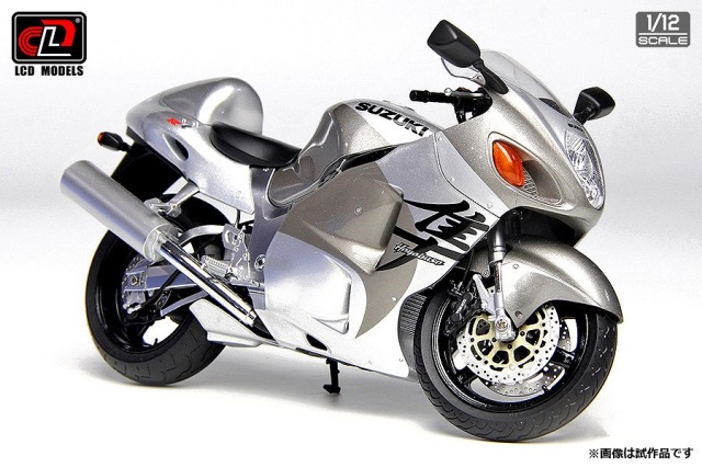 LCD 1/12 Suzuki GSX1300R Hayabusa 2001 (Silver color)