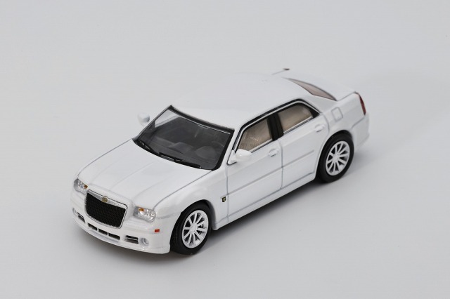 <予約 2026/4月発売予定> DIE CAST TEAM 1/64 Chrysler 300C (LHD) ホワイト