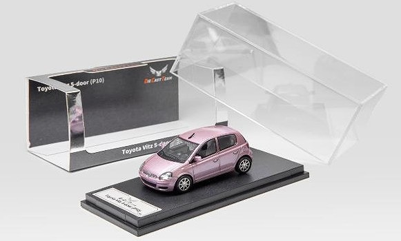 <予約 2027/2月発売予定> DIECAST TEAM 1/64 Toyota Vitz 5-ドア (P10) (LHD) ピンク