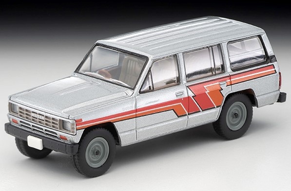 トミカリミテッドヴィンテージNEO 1/64 日産サファリ エクストラバンDX（銀/ストライプ）