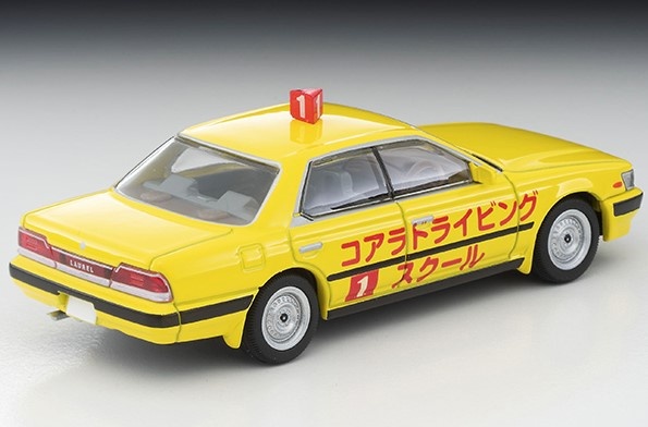 TOMICA LIMITED VINTAGE NEO 1/64 日産ローレル 教習車（黄色）92年式