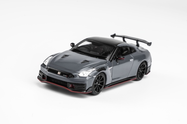 <予約 2027/2月発売予定> MOTORHELIX 1/64 Nissan GT-R NISMO (R35) 2024 NISMO Stealth Gray