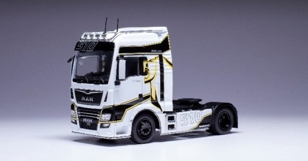 ixo 1/43 MAN  TGX XXL　D38　ホワイト