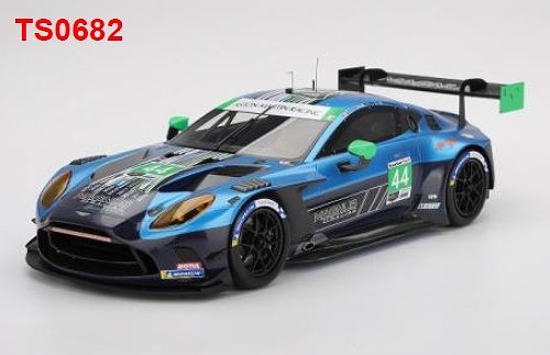 <予約 2025/12月発売予定> TOP SPEED 1/18 アストンマーチン ヴィンテージ GT3 EVOIMSA デイトナ24時間 2025 #44 Magnus Racing