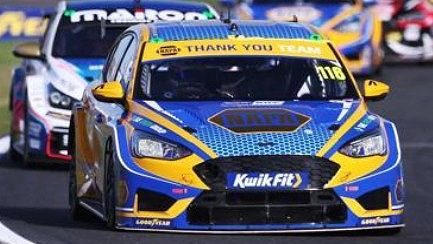 <予約 2026/7月発売予定> Spark 1/43 NAPA Racing UK No.116 Ford Focus BTCC - Champion 2023 Ashley Sutton
