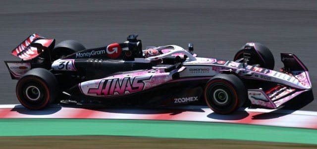 Spark 1/64 Haas VF-25 No.31 MoneyGram Haas F1 Team Japanese GP 2025 Esteban Ocon