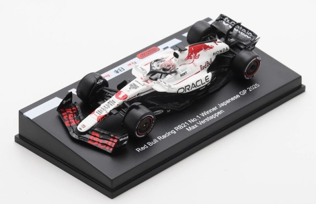 Spark 1/64 Red Bull Racing RB21 No.1 Oracle Red Bull Racing Winner Japanese GP 2025 Max Verstappen