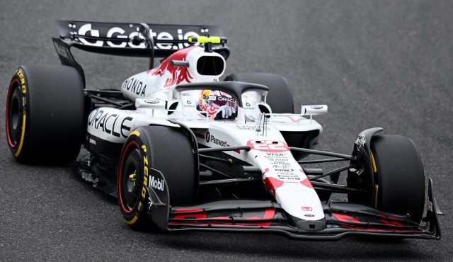 Spark 1/64 Red Bull Racing RB21 No.22 Oracle Red Bull Racing Japanese GP 2025 Yuki Tsunoda