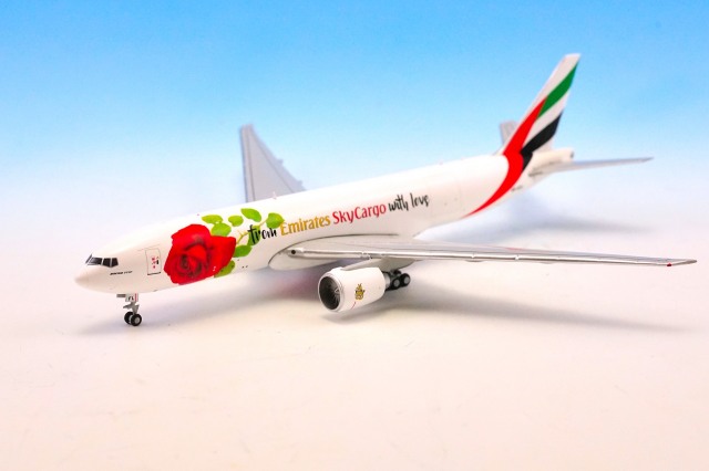 貨物機模型 エミュレーツ航空 B777F 1/200 い - メルカリ