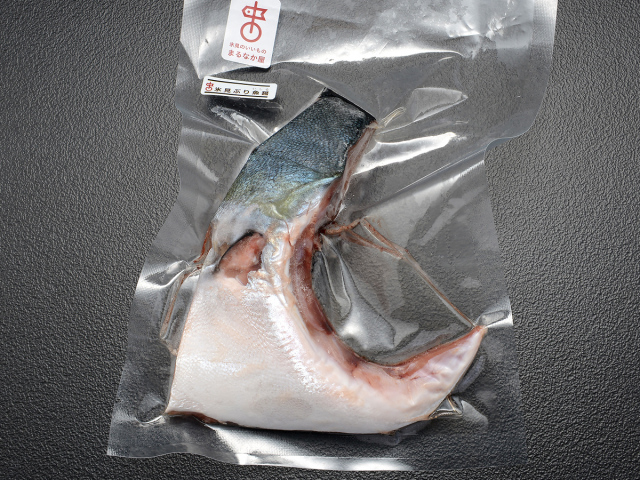 氷見産 塩ブリカマ