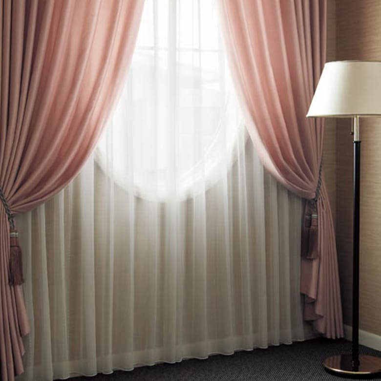 高級感のあるたっぷりとした生地 ドレープカーテン｜防炎 hino