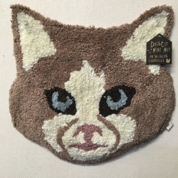 ネコちゃんミニラグ　アイニーちゃん