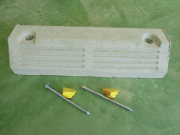 車止めブロック（低車高用）アンカーピン　反射キャップ付　【送料込】　　★車止めブロックNSP-100B　 160×100×600