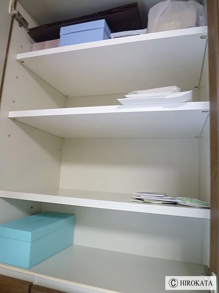 白い棚板が必要サイズで届くオーダーメイド通販