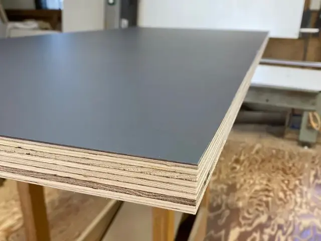ラーチ合板（構造用合板・積層合板）とメラミン化粧板で作るカウンター・テーブル天板のオーダーメイド