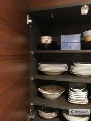 【棚板の種類】木質では化粧板、合板、突板、無垢材、集成材がある