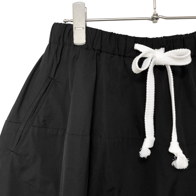 ロゴ、ナイロン、スカート、パッチワーク、モノトーン