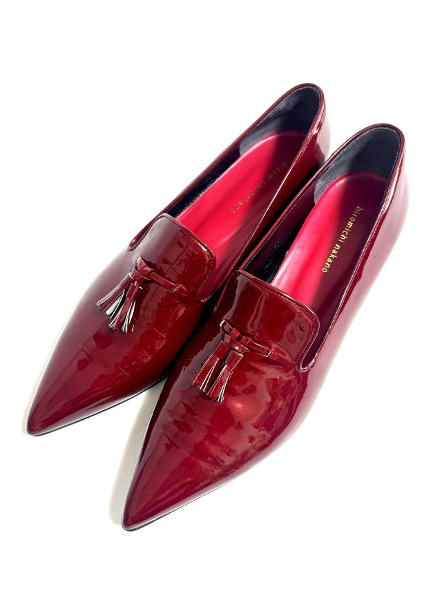 エナメルタッセルローファー