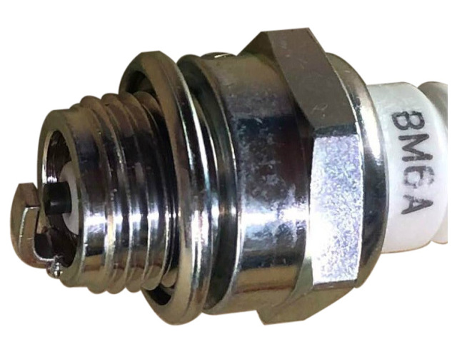 チェンソー用スパークプラグ　NGK BM6A 1本