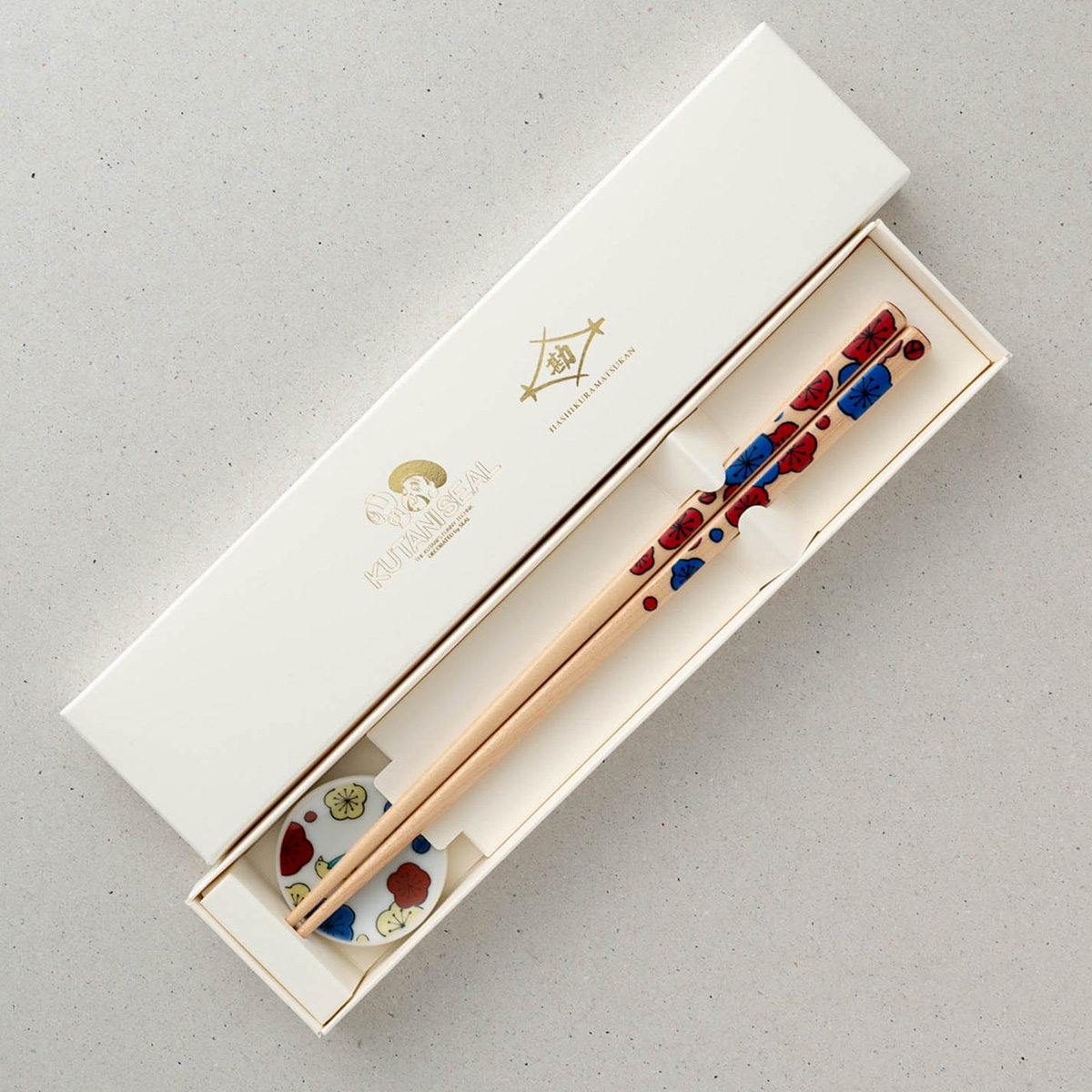KUTANI SEAL / お花の箸・梅 / 22.5cm / 箸置付 / ギフト箱付 / 食洗機対応