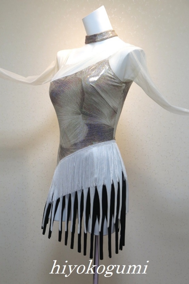 L946 インザムード製　白黒フリンジ